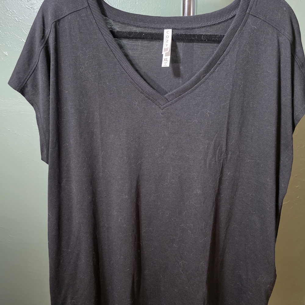 LuLaRoe Cozy Gabby Black V-Neck Short Sleeve Top